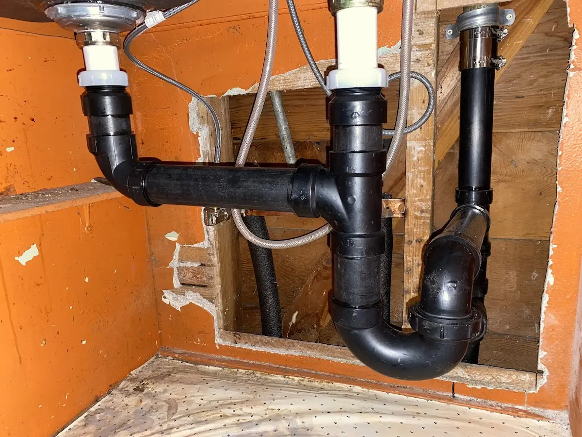 Professional Pipe Bursting equipment and tools on the job in Luling